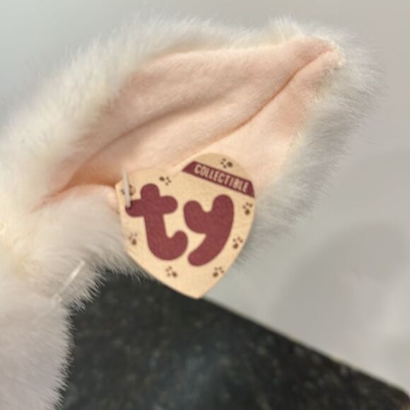 TY 1993 Vintage White Bunny Sara Attic Treasures Collection Plush Collectible - Picture 8 of 9
